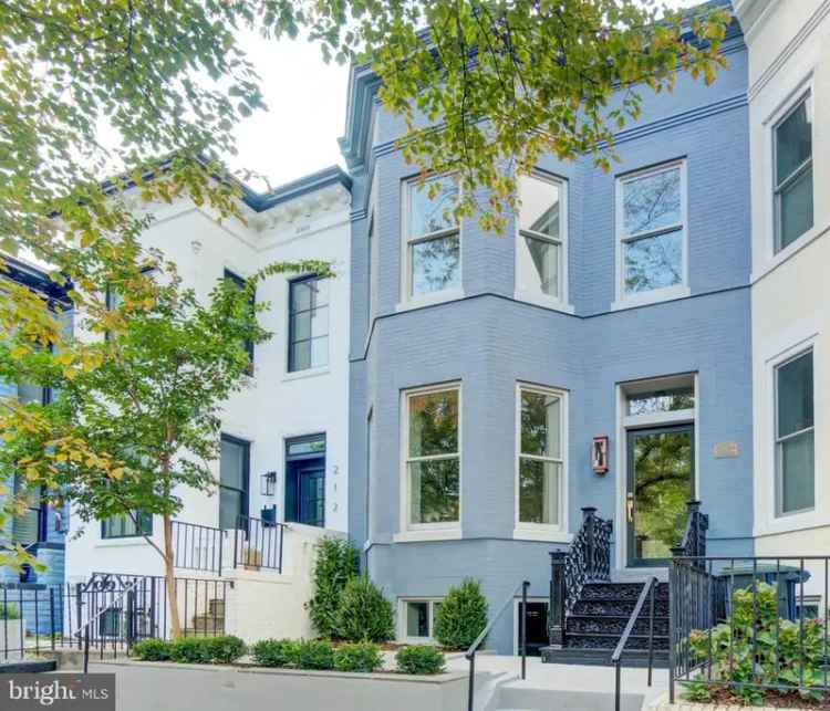 House For Sale in 214, 10th Street Northeast, Washington, District of Columbia