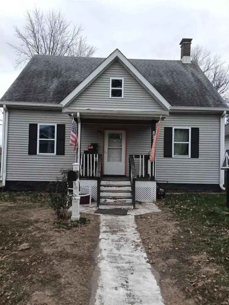 Single-family house For Sale in 821, Pearl Street, Alton, Illinois