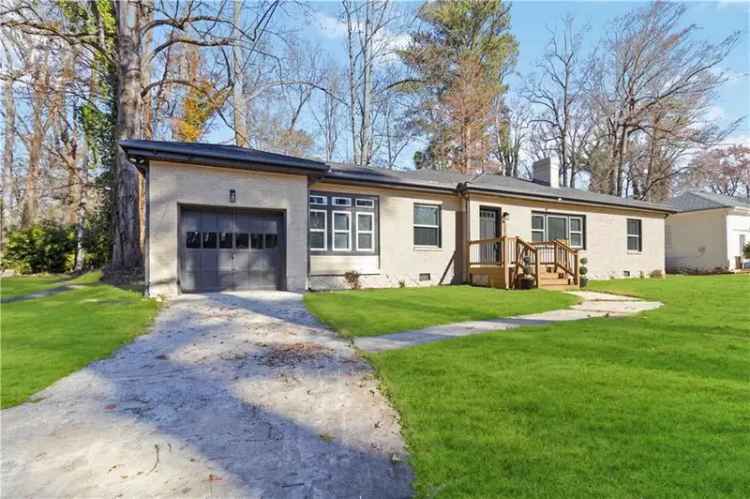 Single-family house For Sale in 2191, Essex Avenue Southwest, Atlanta, Georgia