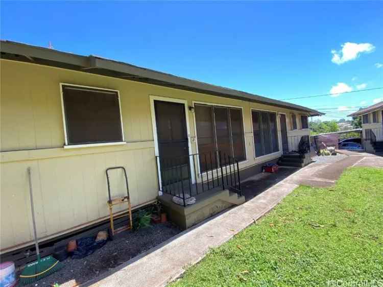 Single-family house For Sale in 1575, Hoohaku Street, Pearl City, Hawaii