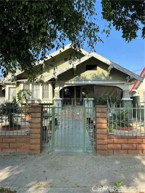 Multi-family house For Sale in Los Angeles, California