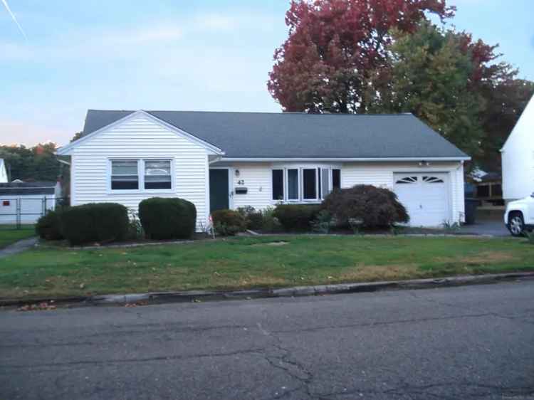 Single-family house For Sale in 42, Elmsford Road, Bridgeport, Connecticut