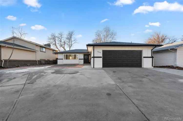 Single-family house For Sale in 355, South Monaco Parkway, Denver, Colorado