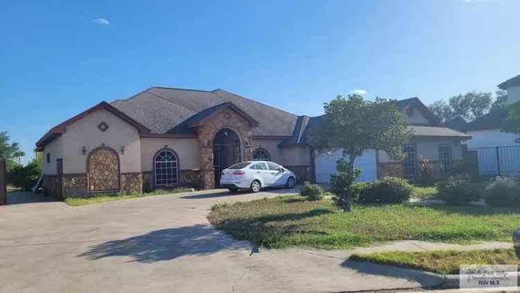 Single-family house For Sale in Alamo, Texas