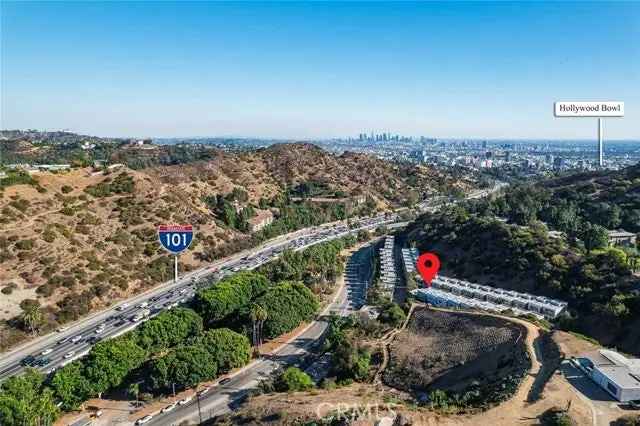 Single-family house For Sale in Los Angeles, California