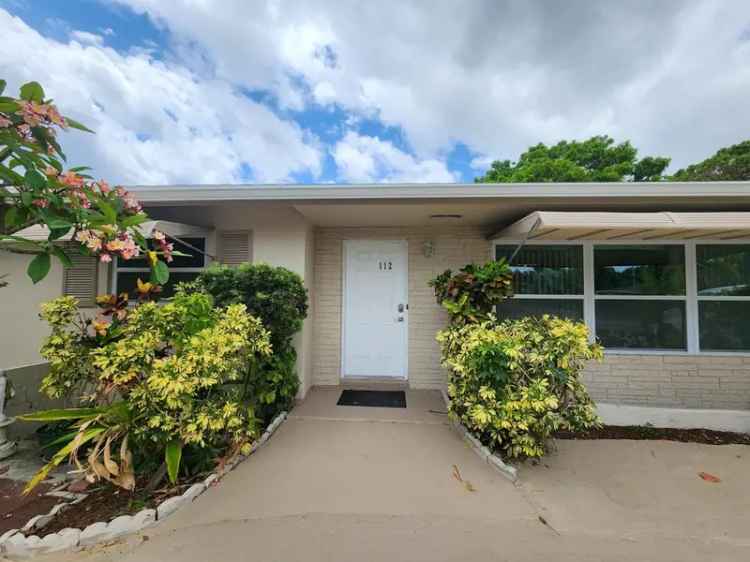 Single-family house For Sale in 112, Southeast 28th Avenue, Boynton Beach, Florida