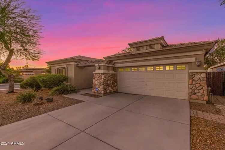 Single-family house For Sale in 13820, West Cheery Lynn Road, Avondale, Arizona