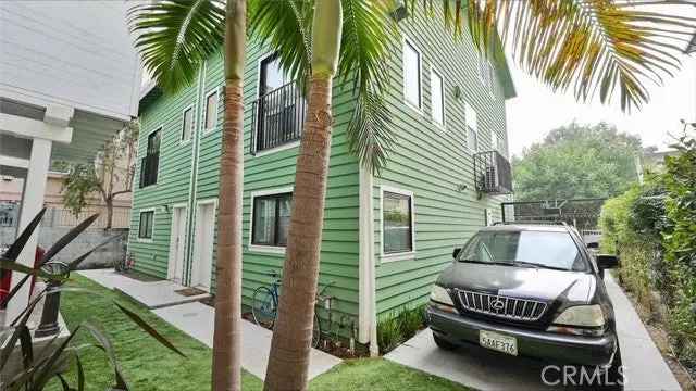 Multi-family house For Sale in Culver City, California