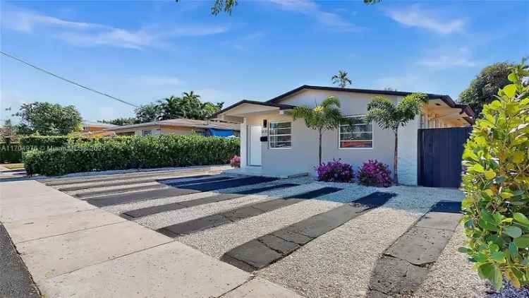 Multi-family house For Sale in 3170, Southwest 25th Terrace, Miami, Florida