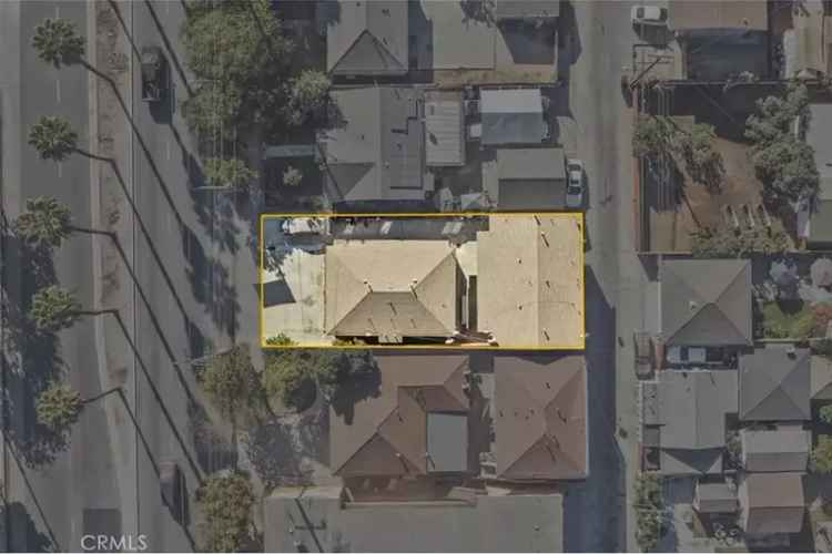 Multi-family house For Sale in 6759, Cherry Avenue, Long Beach, California