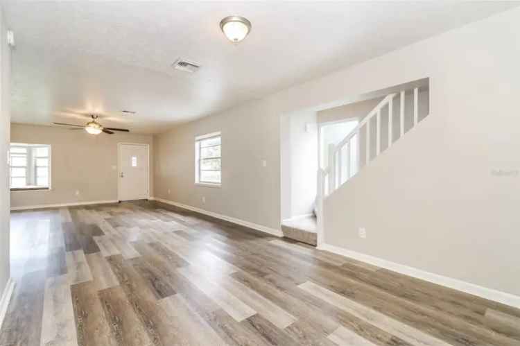 Single-family house For Sale in 2122, West Clifton Street, Tampa, Florida