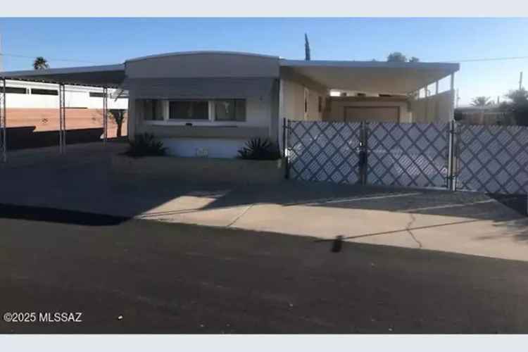 Single-family house For Sale in 5561, West Rafter Circle Street, Arizona