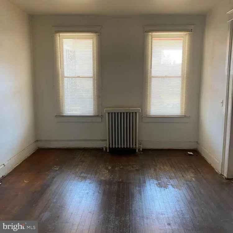 House For Sale in 1010, I Street Northeast, Washington, District of Columbia