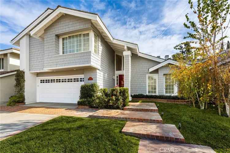 Single-family house For Sale in 17, Rainstar, Irvine, California