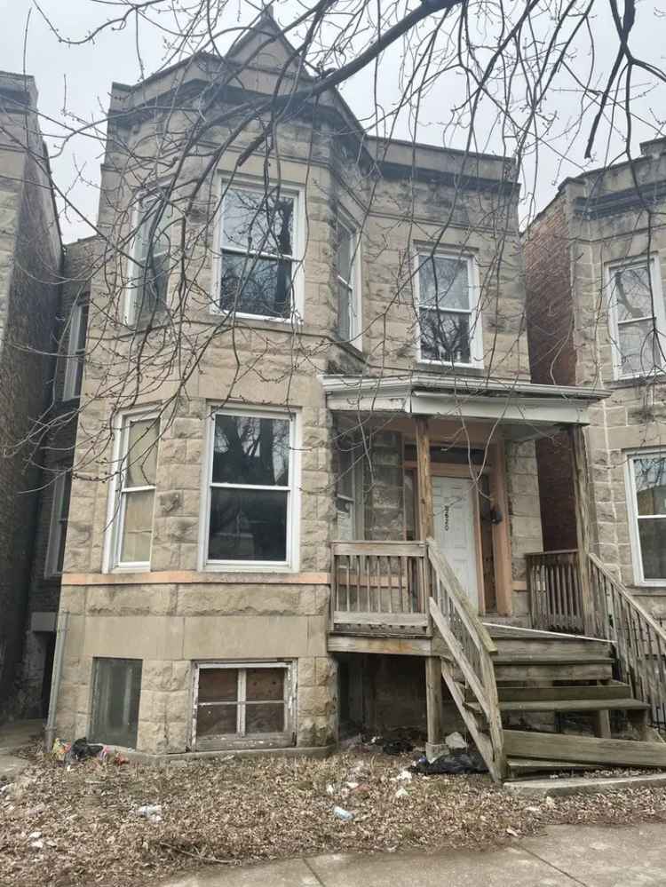 Multi-family house For Sale in 6620, South Rhodes Avenue, Chicago, Illinois