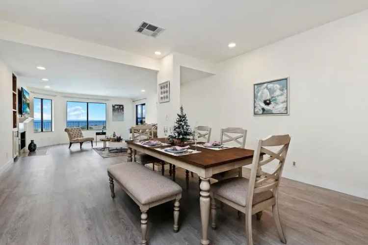 Condo For Sale in 4032, Garfield Street, Carlsbad, California