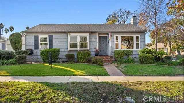 Single-family house For Sale in 4463, Elm Avenue, Long Beach, California