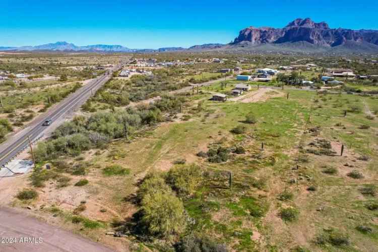 Single-family house For Sale in Apache Junction, Arizona