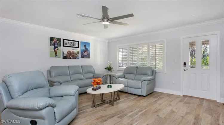 Single-family house For Sale in Bonita Springs, Florida