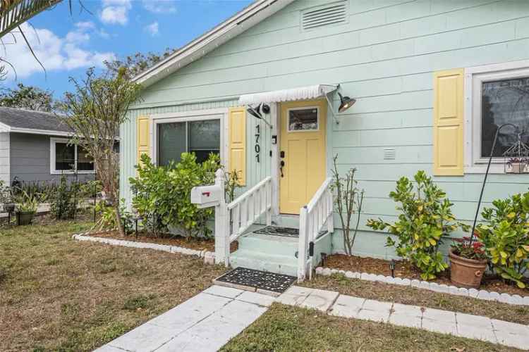 Single-family house For Sale in 1701, 32nd Avenue North, Saint Petersburg, Florida