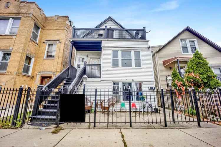 Multi-family house For Sale in 2269, North Monitor Avenue, Chicago, Illinois