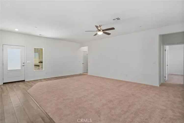 Single-family house For Sale in 11184, Mesa Linda Street, Victorville, California