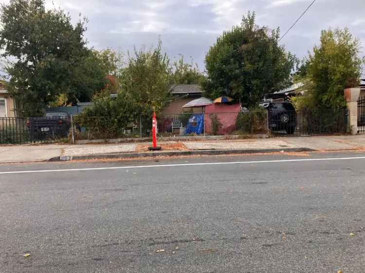 Single-family house For Sale in 117, Scharff Avenue, San Jose, California