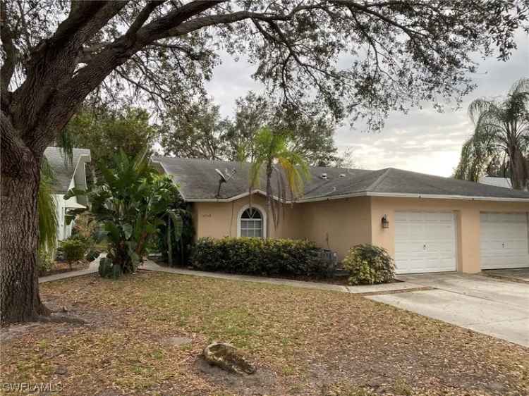 Single-family house For Sale in Bonita Springs, Florida