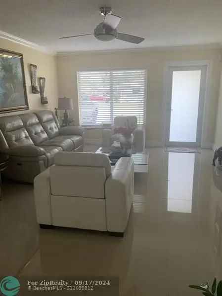 Single-family house For Sale in Fort Lauderdale, Florida