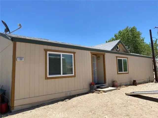 Single-family house For Sale in Phelan, California