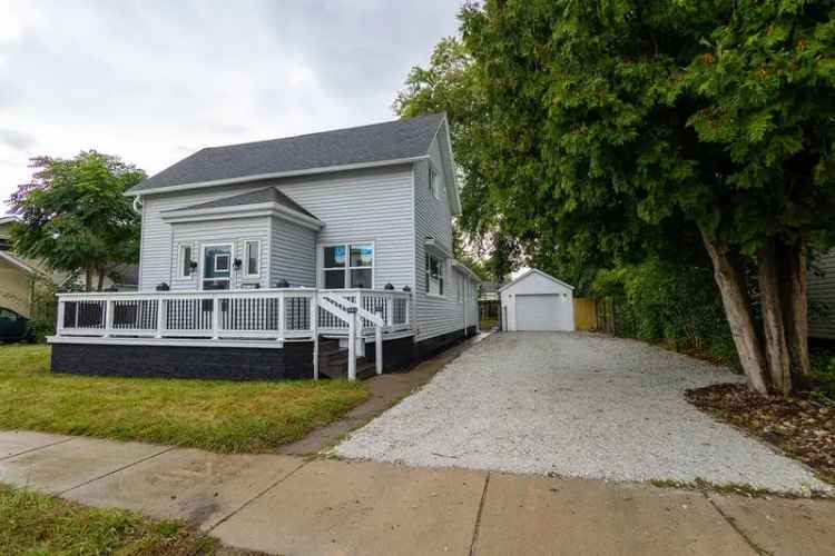 Single-family house For Sale in 412, John Street, La Porte, Indiana