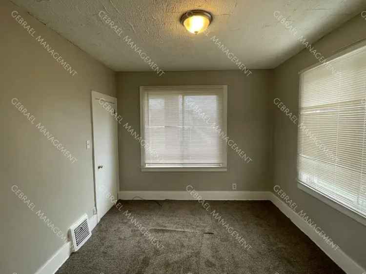 2 Bedroom 1 Bathroom Apartment for Rent - Section 8 Accepted