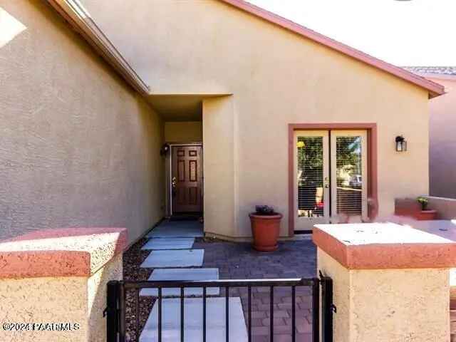 Single-family house For Sale in 8081, North Command Point Drive, Prescott Valley, Arizona