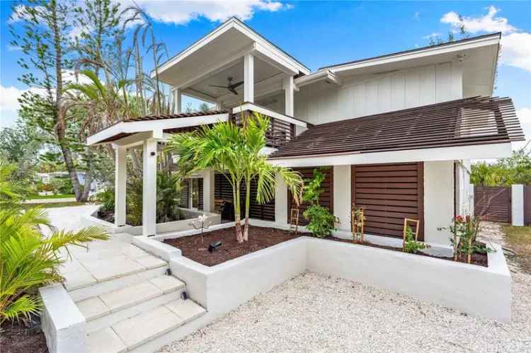 Single-family house For Sale in 541, Edlee Lane, Longboat Key, Florida