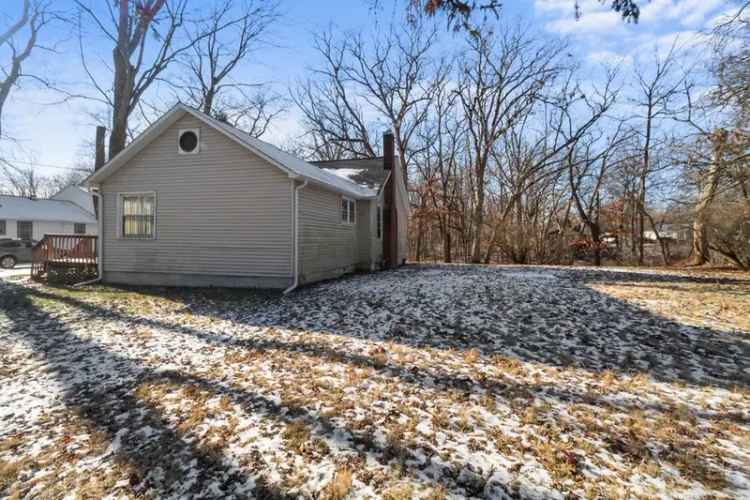 Single-family house For Sale in 13124, Fairbanks Street, Cedar Lake, Indiana