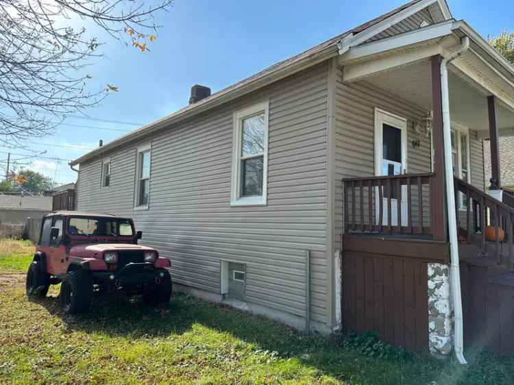 Single-family house For Sale in 640, Sibley Street, Hammond, Indiana