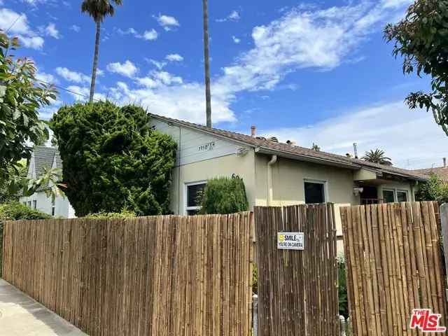 Single-family house For Sale in Los Angeles, California