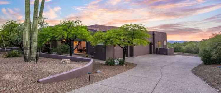 Single-family house For Sale in 6407, East Old Paint Trail, Carefree, Arizona