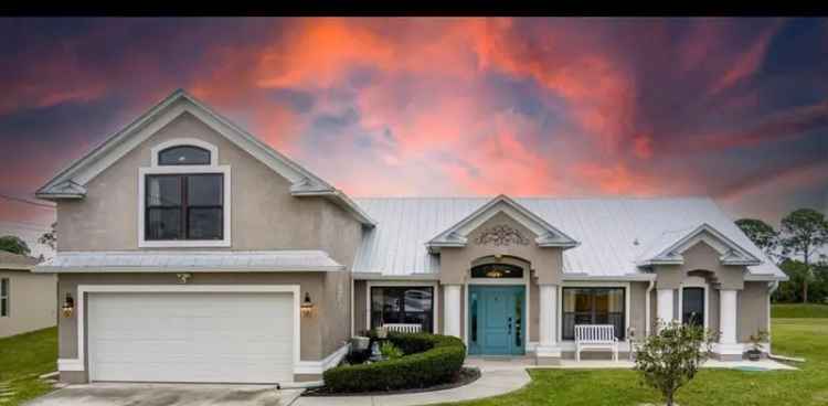 Single-family house For Sale in Port Saint Lucie, Florida