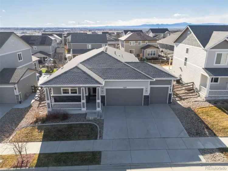 Single-family house For Sale in Longmont, Colorado