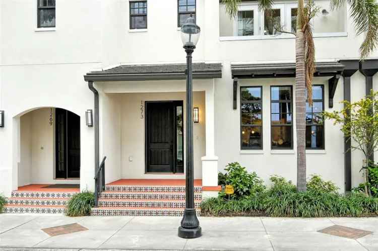 House For Sale in 1273, Boulevard of the Arts, Sarasota, Florida