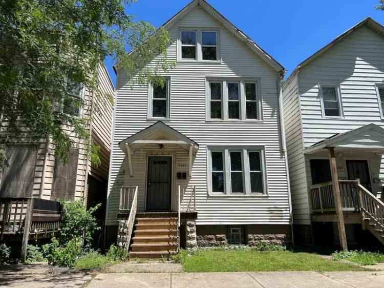 Multi-family house For Sale in 7533, South Ingleside Avenue, Chicago, Illinois