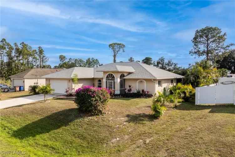 Single-family house For Sale in 3311, 19th Street West, Lehigh Acres, Florida