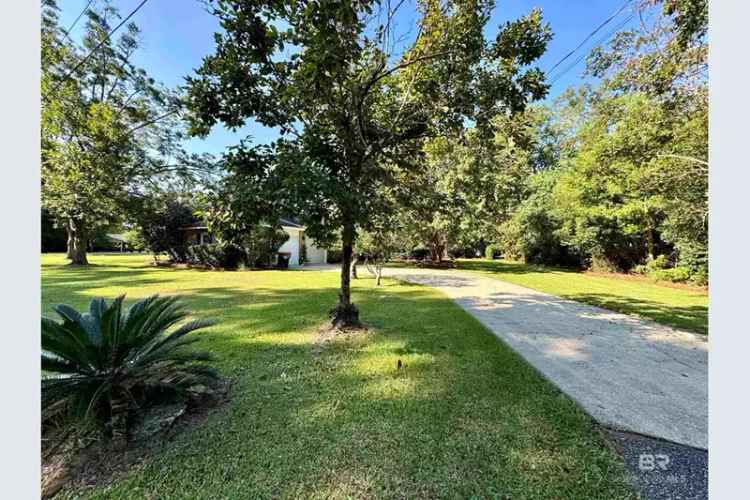 Single-family house For Sale in 515, East 8th Street, Bay Minette, Alabama