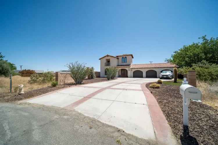 Single-family house For Sale in California City, California