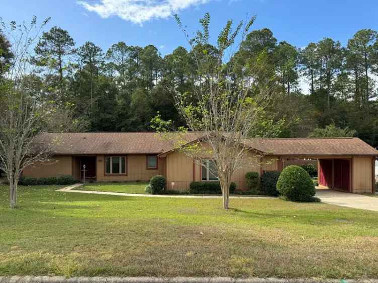 Single-family house For Sale in Dothan, Alabama