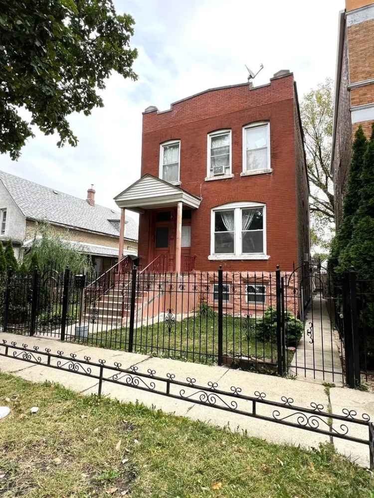 Multi-family house For Sale in 2533, South Trumbull Avenue, Chicago, Illinois