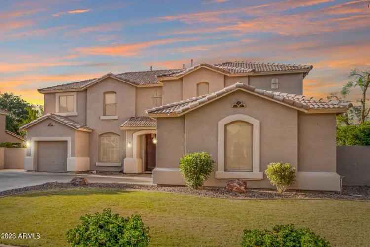 Single-family house For Sale in 346, East Phelps Street, Gilbert, Arizona