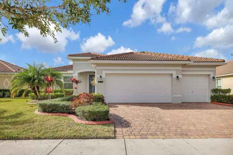 Single-family house For Sale in 12133, Southwest Aventino Drive, Port Saint Lucie, Florida