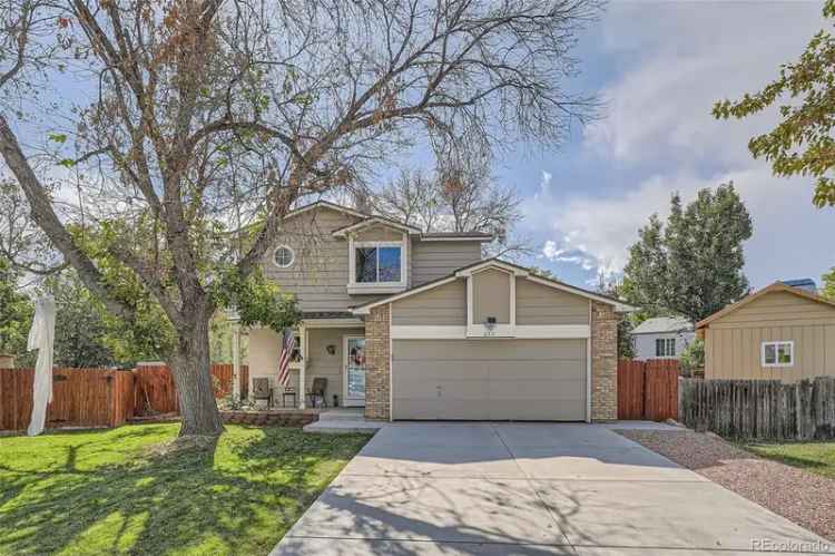 Single-family house For Sale in Arvada, Colorado